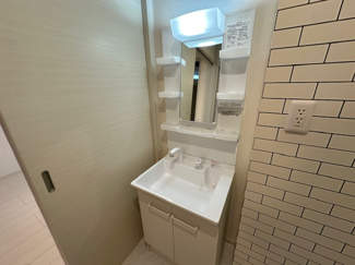 【洗面所】 | AIR Odawara Kuno | 明るい洗面所です