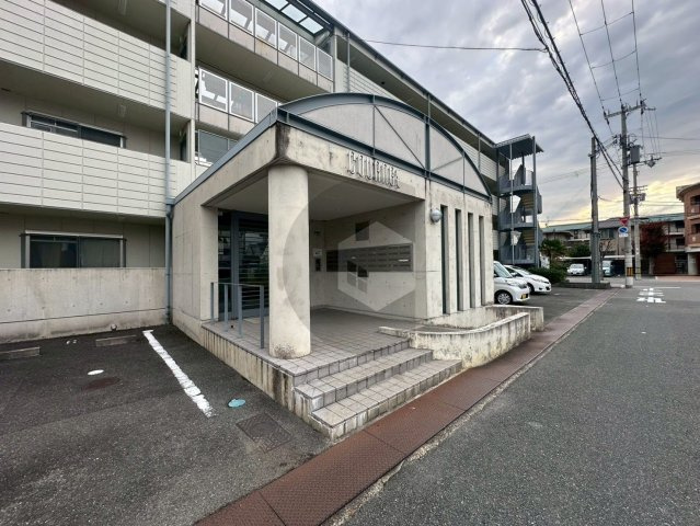 クラージュハイツのエントランス