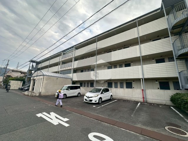 クラージュハイツの外観