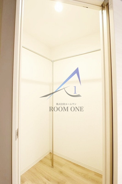 ル・コクリコの収納|ウォークインクローゼットです。