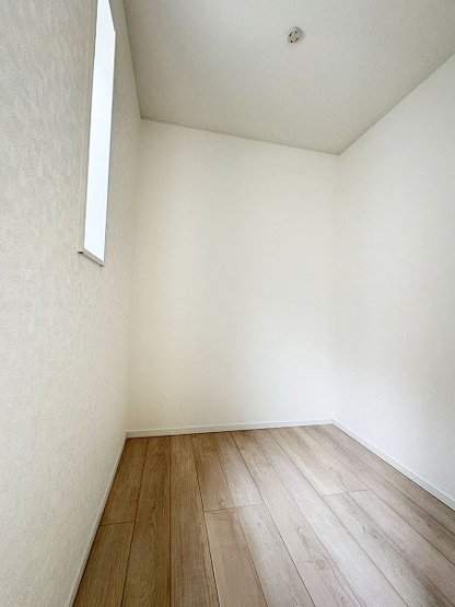 【収納】 | 富士見市水谷東1丁目　新築一戸建住宅　全2棟　(ふじみ野店) | ウォークインクローゼットにはご家族のお荷物をたっぷりと収納できます。