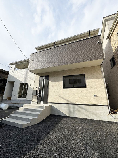 【外観】 | 富士見市水谷東1丁目　新築一戸建住宅　全2棟　(ふじみ野店) | カースペースには駐車1台可能です。