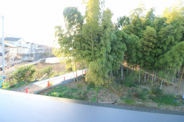 【展望】 | 富士見市渡戸1丁目　新築一戸建住宅　全14棟　(ふじみ野店) | 緑豊かな景色が広がる穏やかな住環境です。