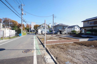 【前面道路含む現地写真】 | 【仲介手数料無料！！】府中市朝日町1丁目　新築戸建て（全3棟）1号棟　6290万円