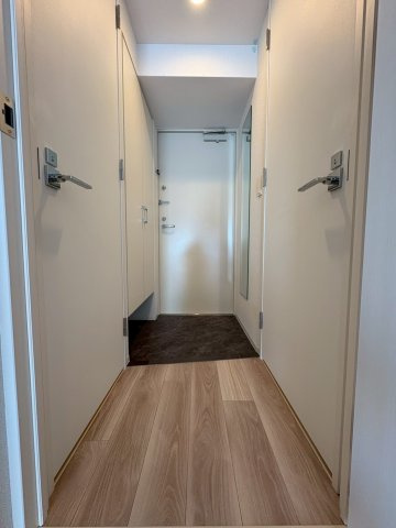 セレニテ夕陽丘エクラの玄関