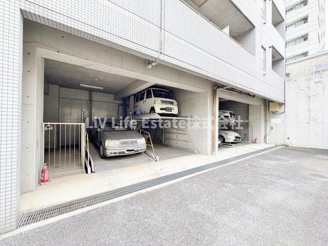 エスポワールの駐車場