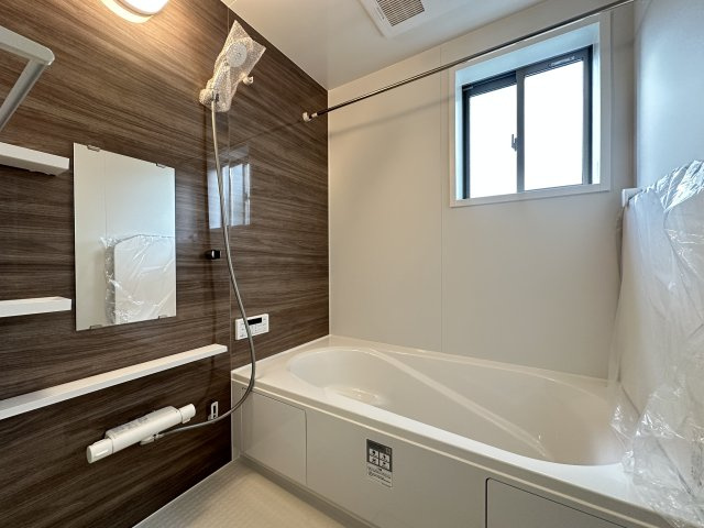 明石市西明石東町新築戸建１号棟の浴室