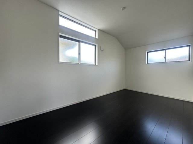 明石市西明石東町新築戸建１号棟の洋室