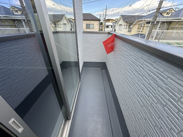 明石市西明石東町新築戸建１号棟のバルコニー