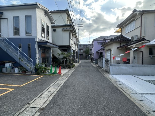 明石市西明石東町新築戸建１号棟の前面道路含む現地写真