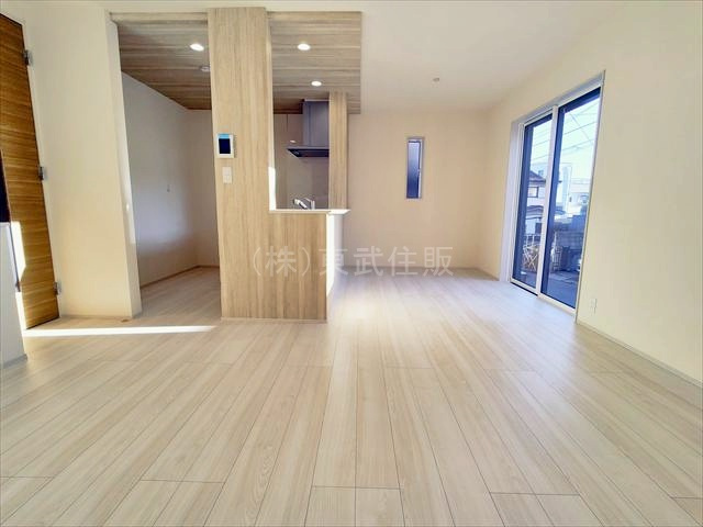 【居間・リビング】 | 新座市堀ノ内2丁目 | ご家族が集まるリビングは16.25帖の広さです