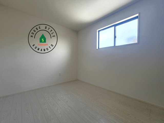 菊池郡大津町大字大津第8-3棟（6号棟）　の内観：施工例|穏やかな光が差し込む室内には、穏やかな時間が流れます。