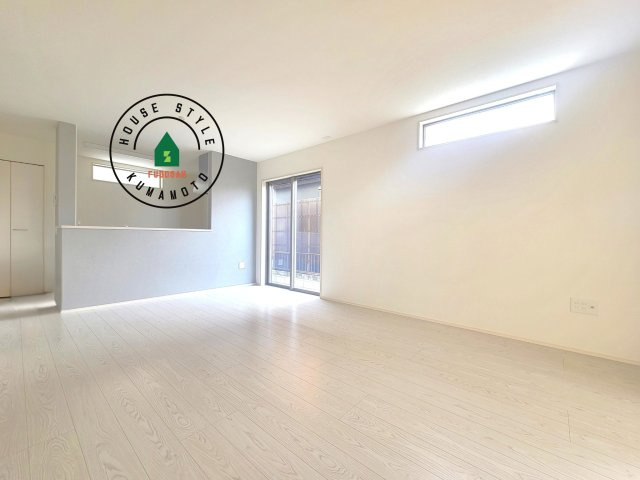 菊池郡大津町大字大津第8-3棟（6号棟）　の内観：施工例|ご家族を近くに感じられる対面キッチンのLDK。会話もはずみそうですね。