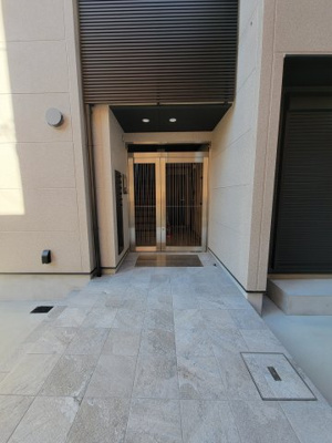 【エントランス】 | ウィステリア・ガーデン | 鶯谷の賃貸物件。
「ウィステリア・ガーデン」のことなら(株)メイワ・エステートへお任せください。