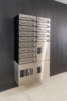 荒川区東日暮里３丁目の賃貸マンション