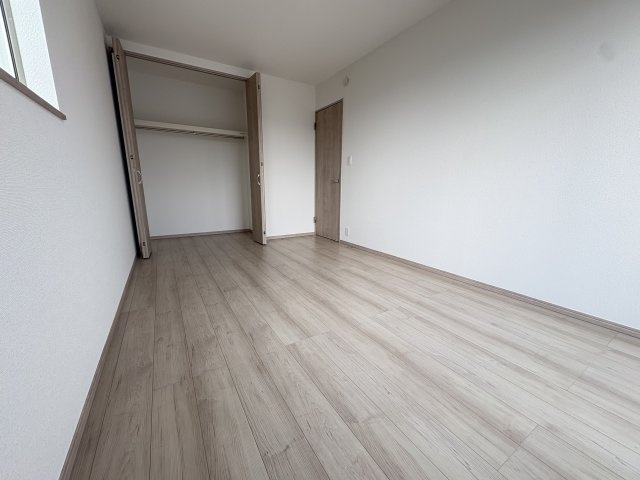 三木市志染町青山１丁目新築戸建１号棟の洋室