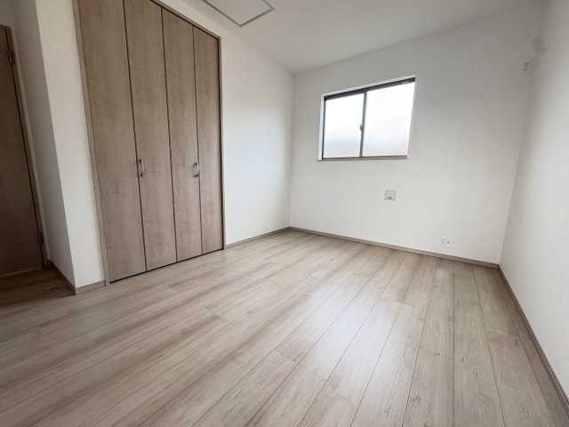 三木市志染町青山１丁目新築戸建１号棟の洋室