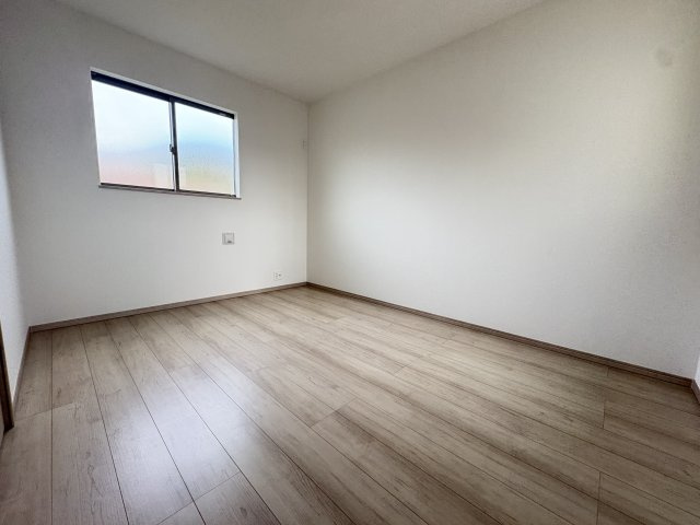 三木市志染町青山１丁目新築戸建１号棟の洋室