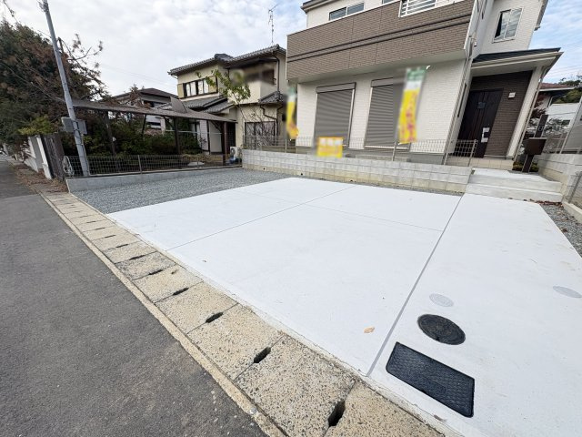 三木市志染町青山１丁目新築戸建１号棟の駐車場