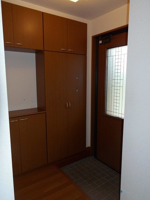 セジュールル・サントルの玄関