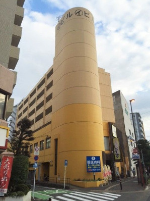 マルイビルの外観