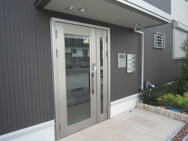 レガート清水のエントランス