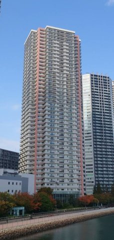 キャナルファーストタワーの外観