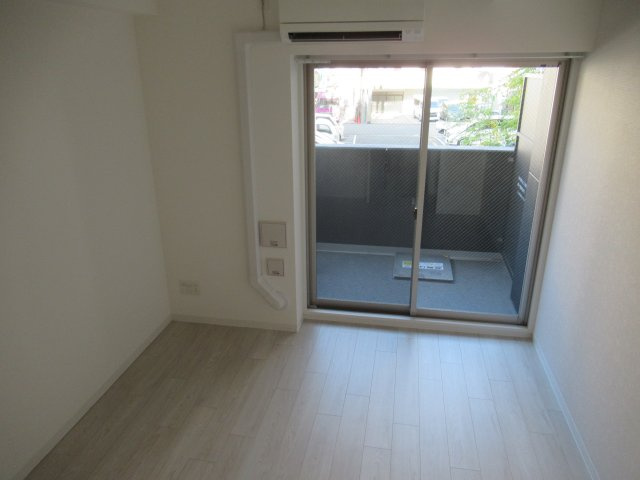 ソルテラスＫＯＢＥ湊町の居間・リビング|使いやすいリビングです