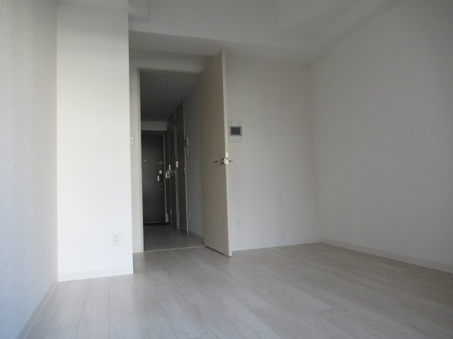 ソルテラスＫＯＢＥ湊町の居間・リビング|こちらの居間で趣味の時間をお楽しみください