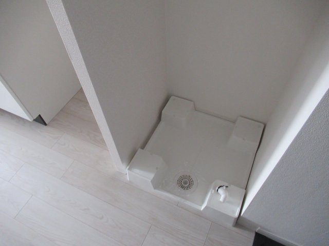 ソルテラスＫＯＢＥ湊町の設備|洗濯機置き場です