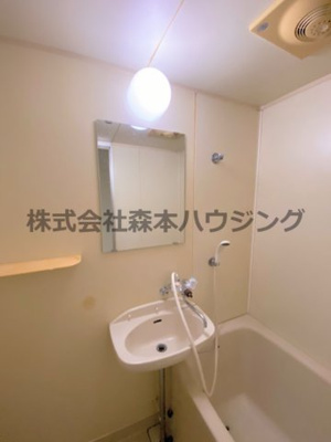 【洗面所】 | 　香里ロイヤルプラザ | 洗面所です