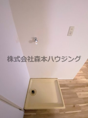 【設備】 | 　香里ロイヤルプラザ | 室内洗濯機置き場です