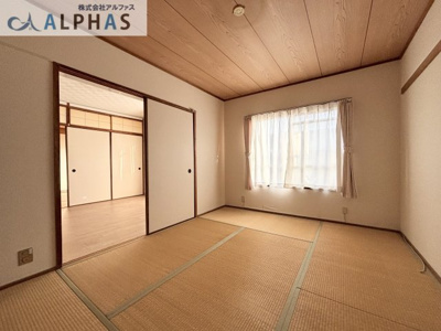 【和室】 | 青山台住宅70号棟 | 引き戸を開放することでリビングと繋がり、開放感があります♪