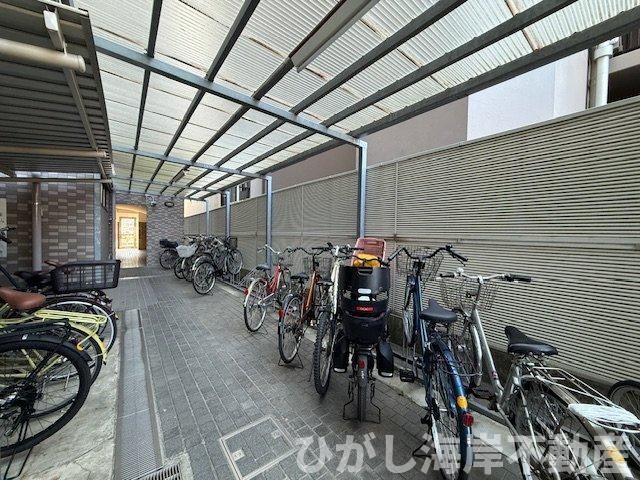 アドリーム湘南平塚の駐輪場|敷地内駐輪場