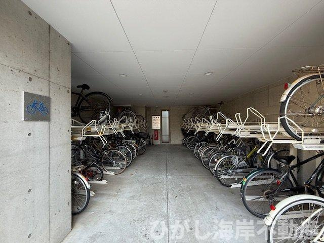 アドリーム湘南平塚の駐車場|敷地内駐輪場