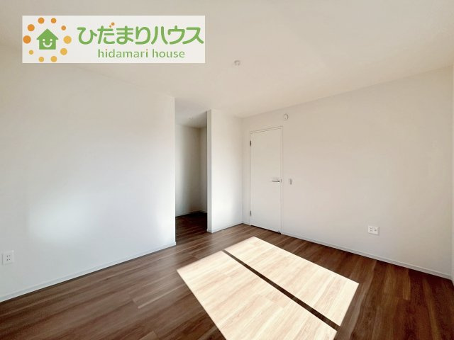 【寝室】 | 土浦市天川6期　新築戸建 | 広めの主寝室は、ベッドの他にもパソコンデスクやドレッサーなども置けちゃいます(*^-^*)
