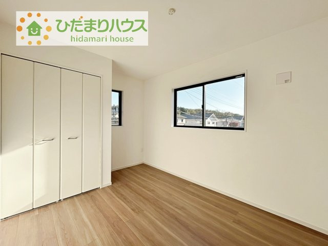 【洋室】 | 土浦市天川6期　新築戸建 | お掃除しやすく、清潔感を保てるのでダニも発生しにくいフローリング♪