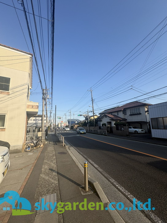 茅ヶ崎市松林1丁目　中古戸建の前面道路含む現地写真|前面道路含む現地写真です