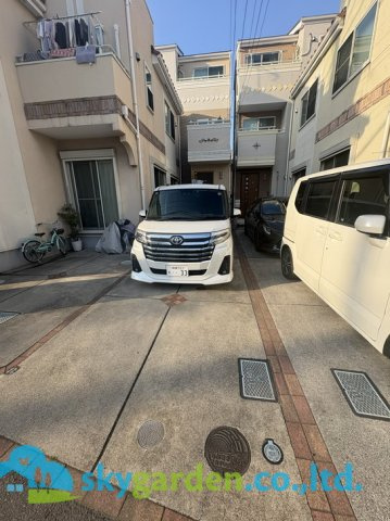 茅ヶ崎市松林1丁目　中古戸建の駐車場|駐車場に車を止められます