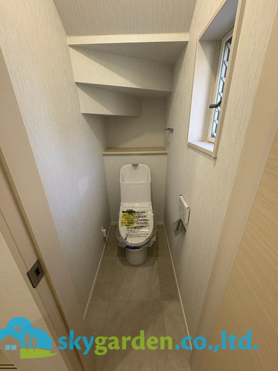 茅ヶ崎市松林1丁目　中古戸建のトイレ|落ち着いた色調のトイレです