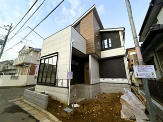 【前面道路含む現地写真】 | 小学校11分　スーパー9分　LDK23帖　泉　限定1区画　 | 現地（2025.11.21撮影）