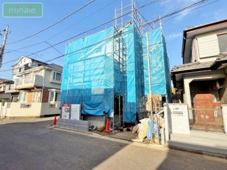 【外観】 | 小学校11分　スーパー9分　LDK23帖　泉　限定1区画　 | 現地（2025.11.21撮影）