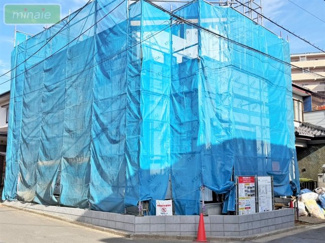 【外観】 | 小学校11分　スーパー9分　LDK23帖　泉　限定1区画　 | 現地（2025.11.21撮影）