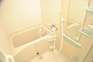 【浴室】 | ラシュレエグゼ夕陽丘 | 清潔な浴室