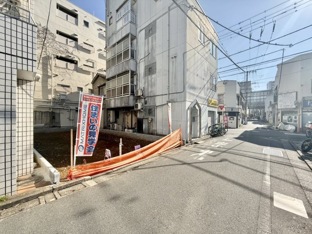 練馬区桜台1丁目　快適アクセス　建築条件無し売地限定1区画の前面道路含む現地写真|2025年11月撮影