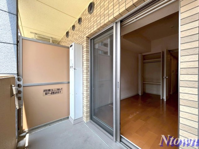 【バルコニー】 | プレサンス泉セントマーク | 開放的で明るい空間を演出してくれるバルコニーです