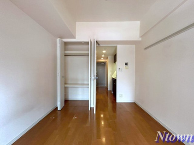 【その他】 | プレサンス泉セントマーク | こちらのリビングで趣味の時間をお楽しみください