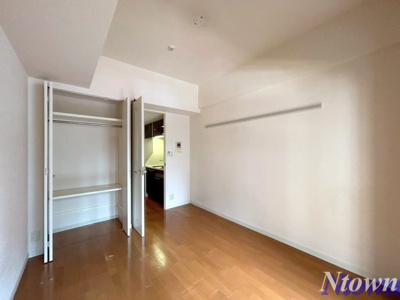 【居間・リビング】 | プレサンス泉セントマーク | ゆったりとした居間です