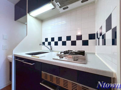 【キッチン】 | プレサンス泉セントマーク | きれいなキッチンです