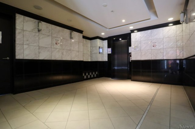 【ロビー】 | プレサンス泉セントマーク | 落ち着いたロビーです